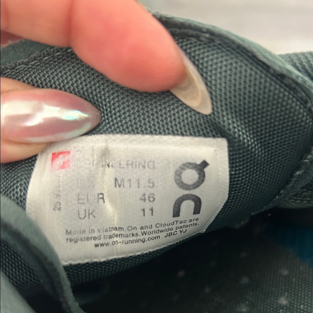 ON RUNNING Cloudflow 'Sea Petrol' Running Shoes Size 11.5 - Picture 13 of 13